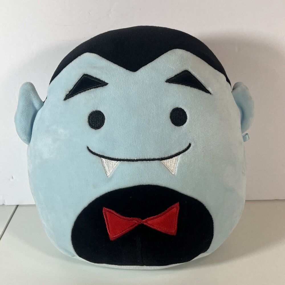 Kelly Toys Squishmallow Halloween Drake the Blue Dracula Vampire